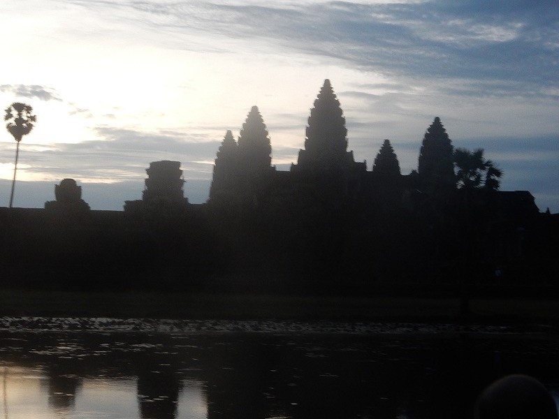 カンボジア遺跡はアンコールワットでしょ