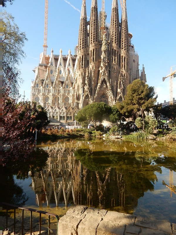 バルセロナは建物とカテドラルが見もの