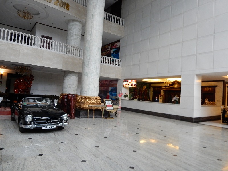 ホー朝の城塞とホアール遺跡の見学